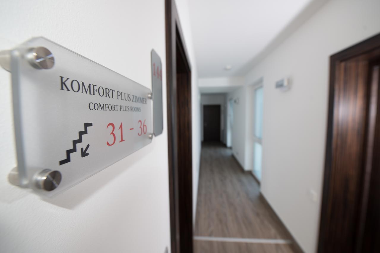 Dorfmeister Business Hotel B&B Weikersdorf am Steinfelde المظهر الخارجي الصورة