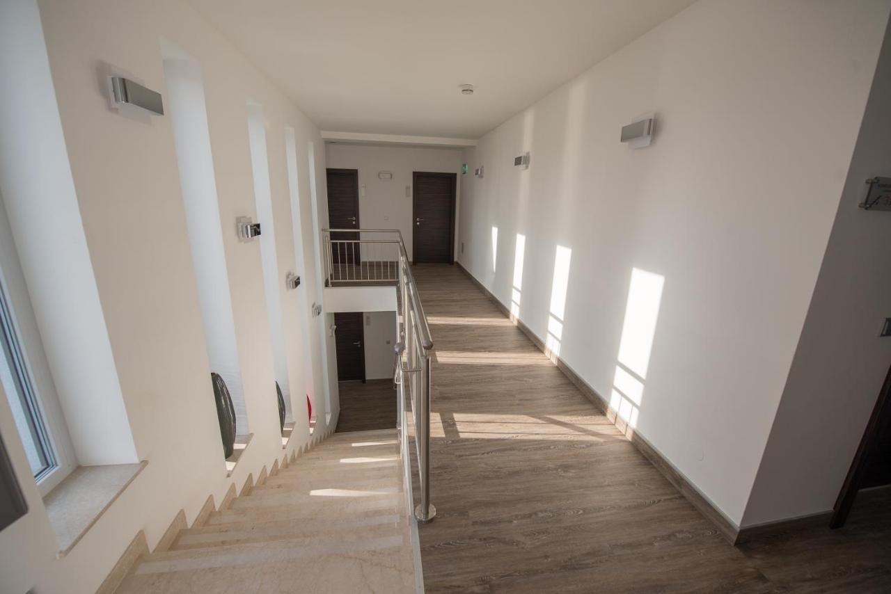 Dorfmeister Business Hotel B&B Weikersdorf am Steinfelde المظهر الخارجي الصورة